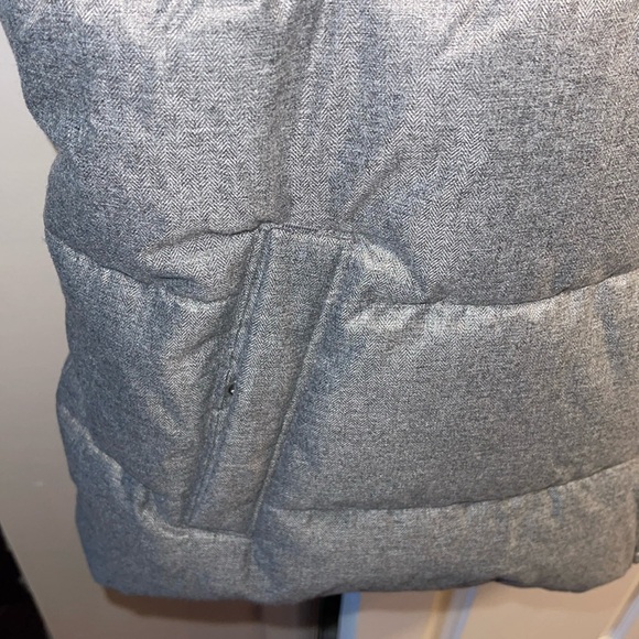 Old navy frost free gray vest - Picture 6 of 8
